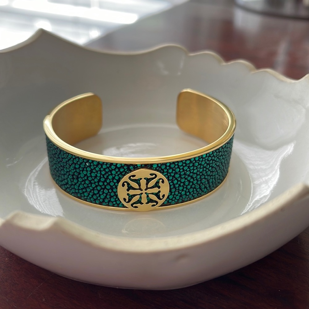 Rustic Cuff Green bracelet